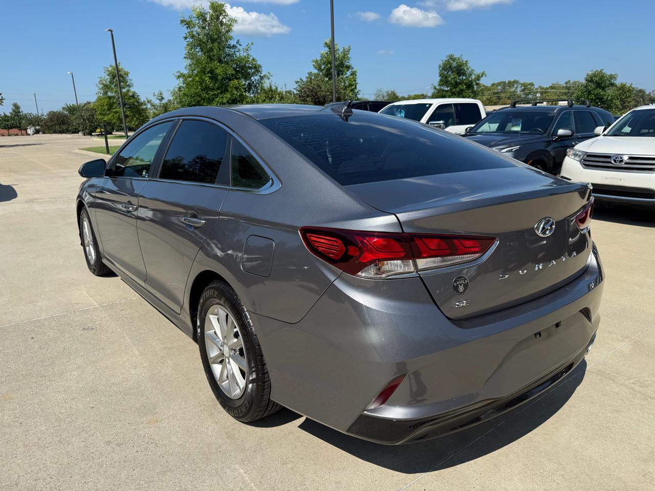 Hyundai Sonata SE 2.4L 2018