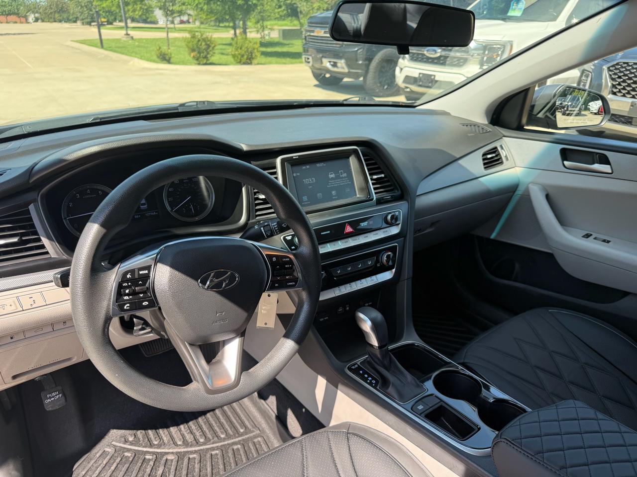 Hyundai Sonata SE 2.4L 2018
