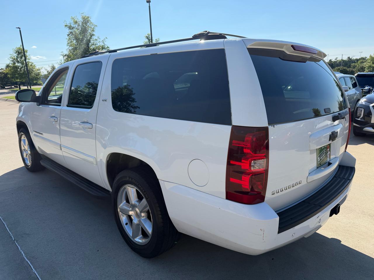 Chevrolet Suburban 2WD 4dr 1500 LTZ 2007