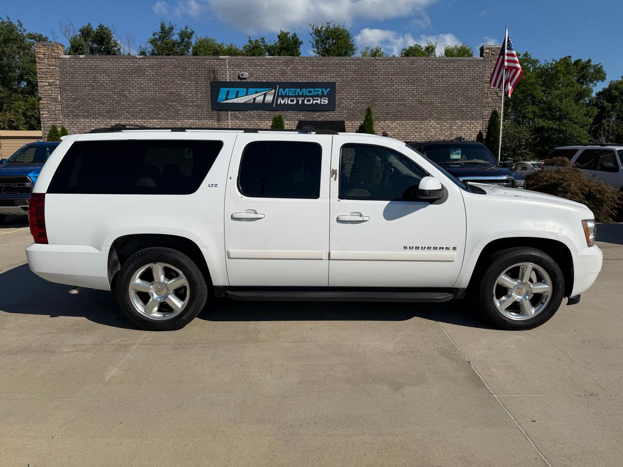 Chevrolet Suburban 2WD 4dr 1500 LTZ 2007