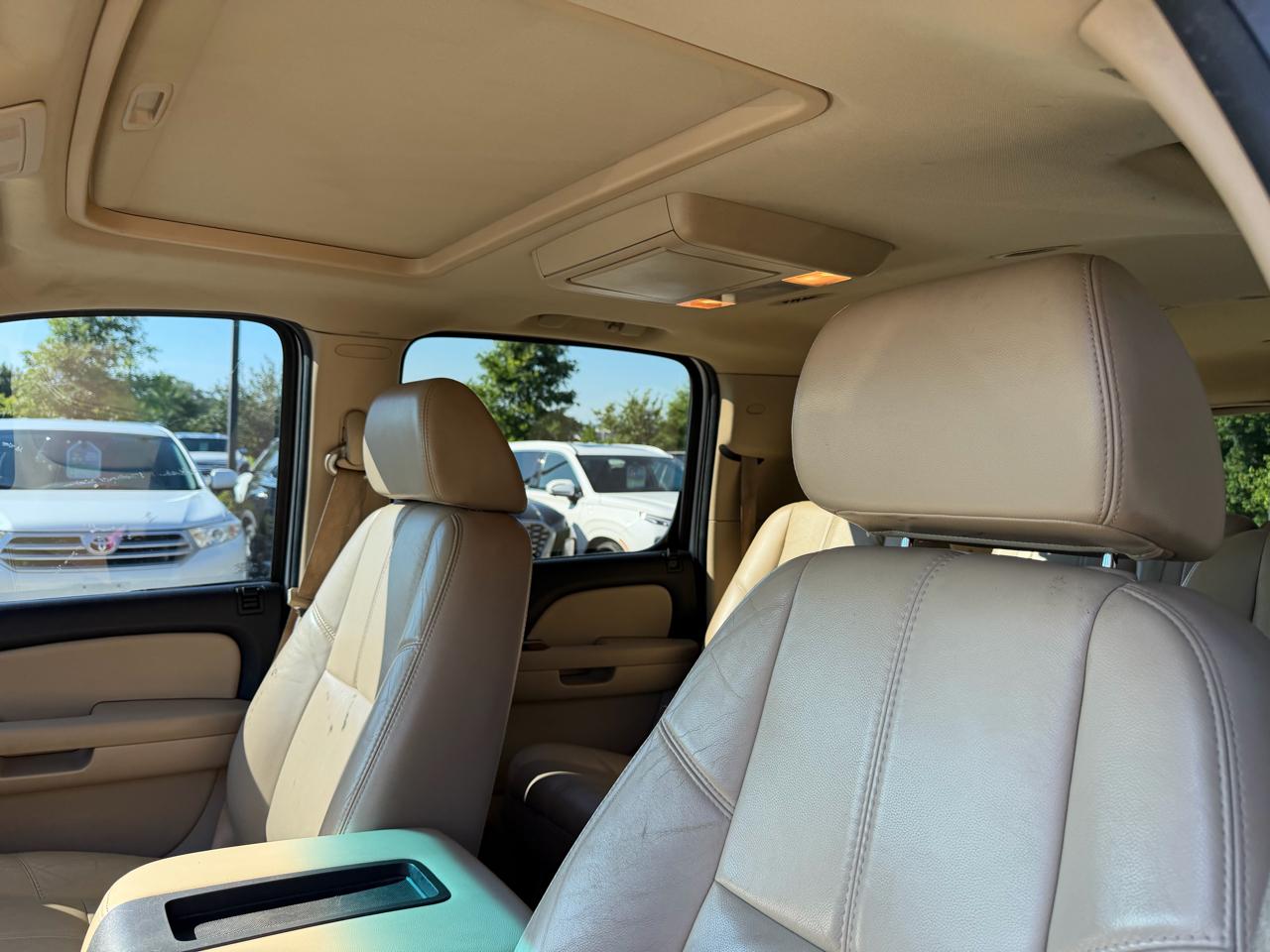 Chevrolet Suburban 2WD 4dr 1500 LTZ 2007