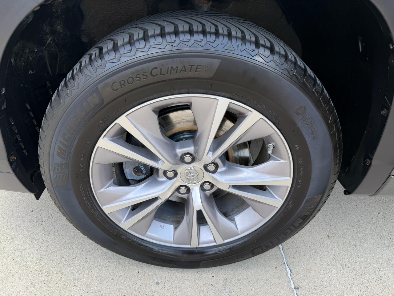 Toyota Highlander  2015