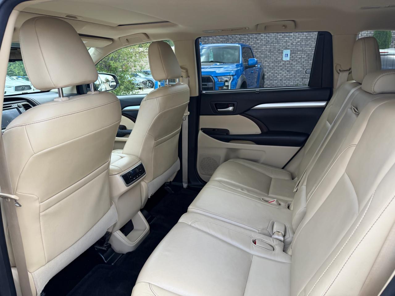 Toyota Highlander  2015