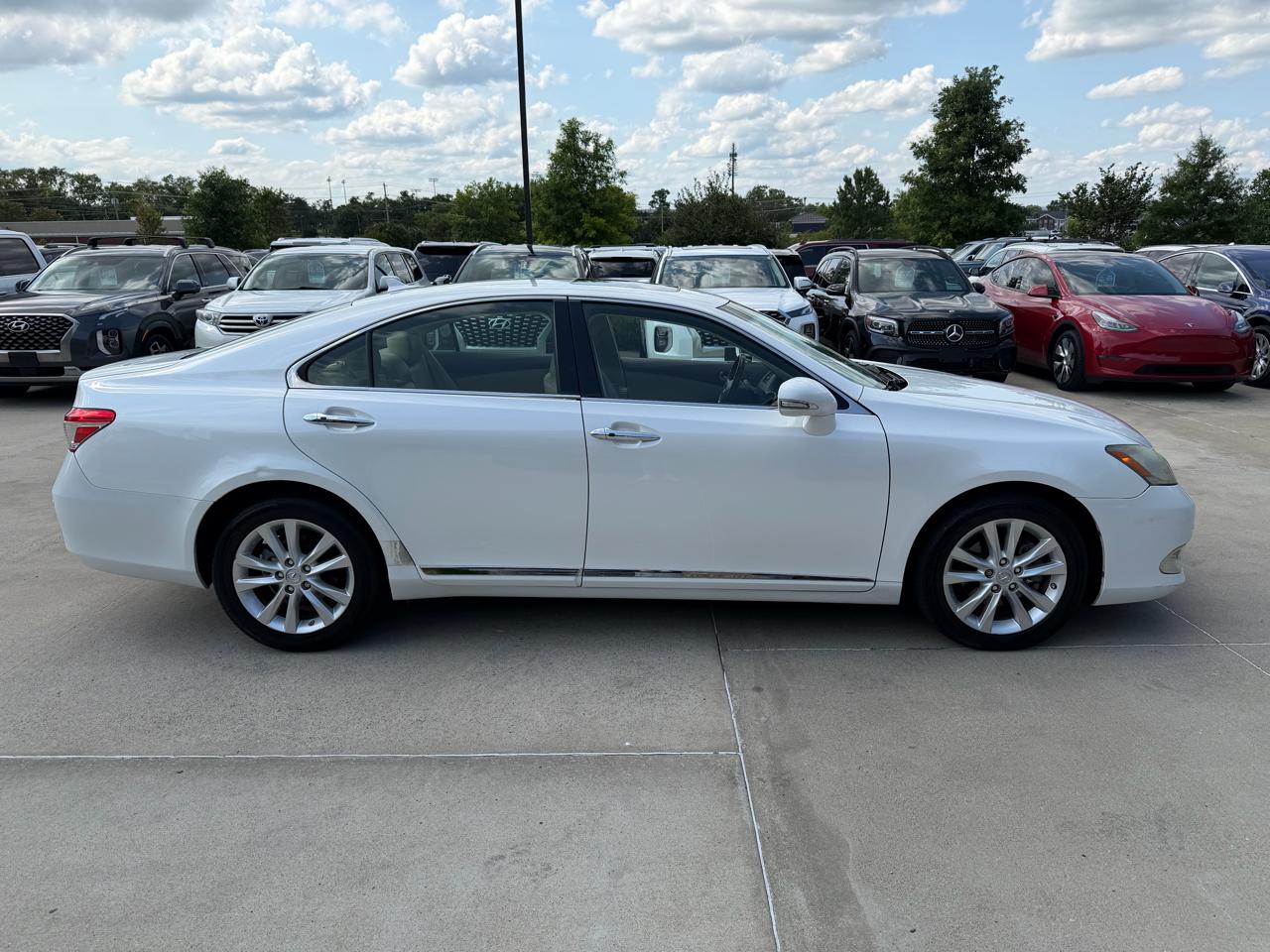 Lexus ES 350 4dr Sdn 2011