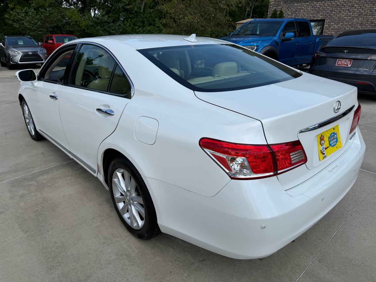 Lexus ES 350 4dr Sdn 2011