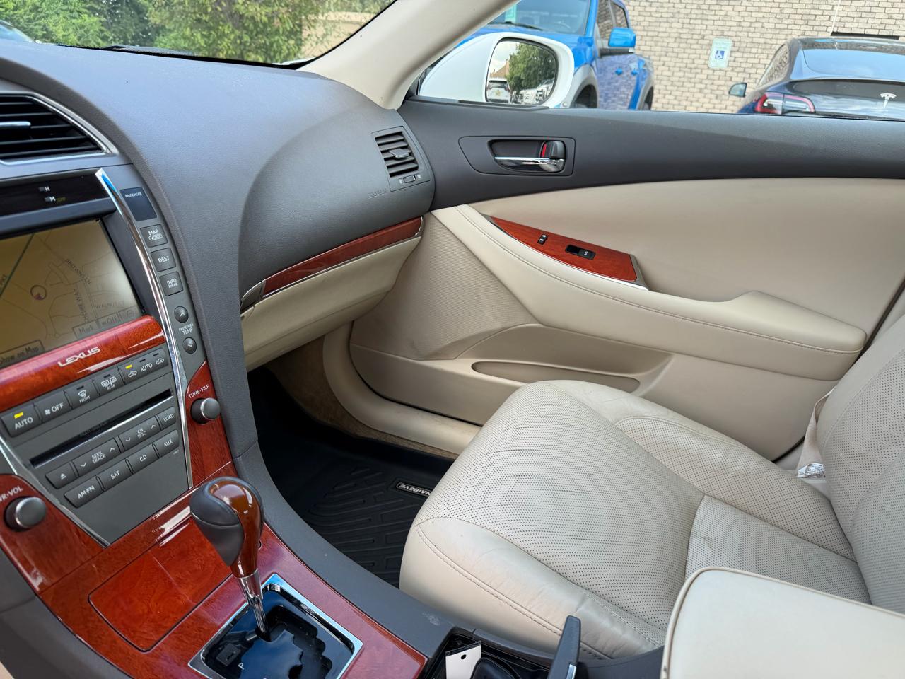 Lexus ES 350 4dr Sdn 2011