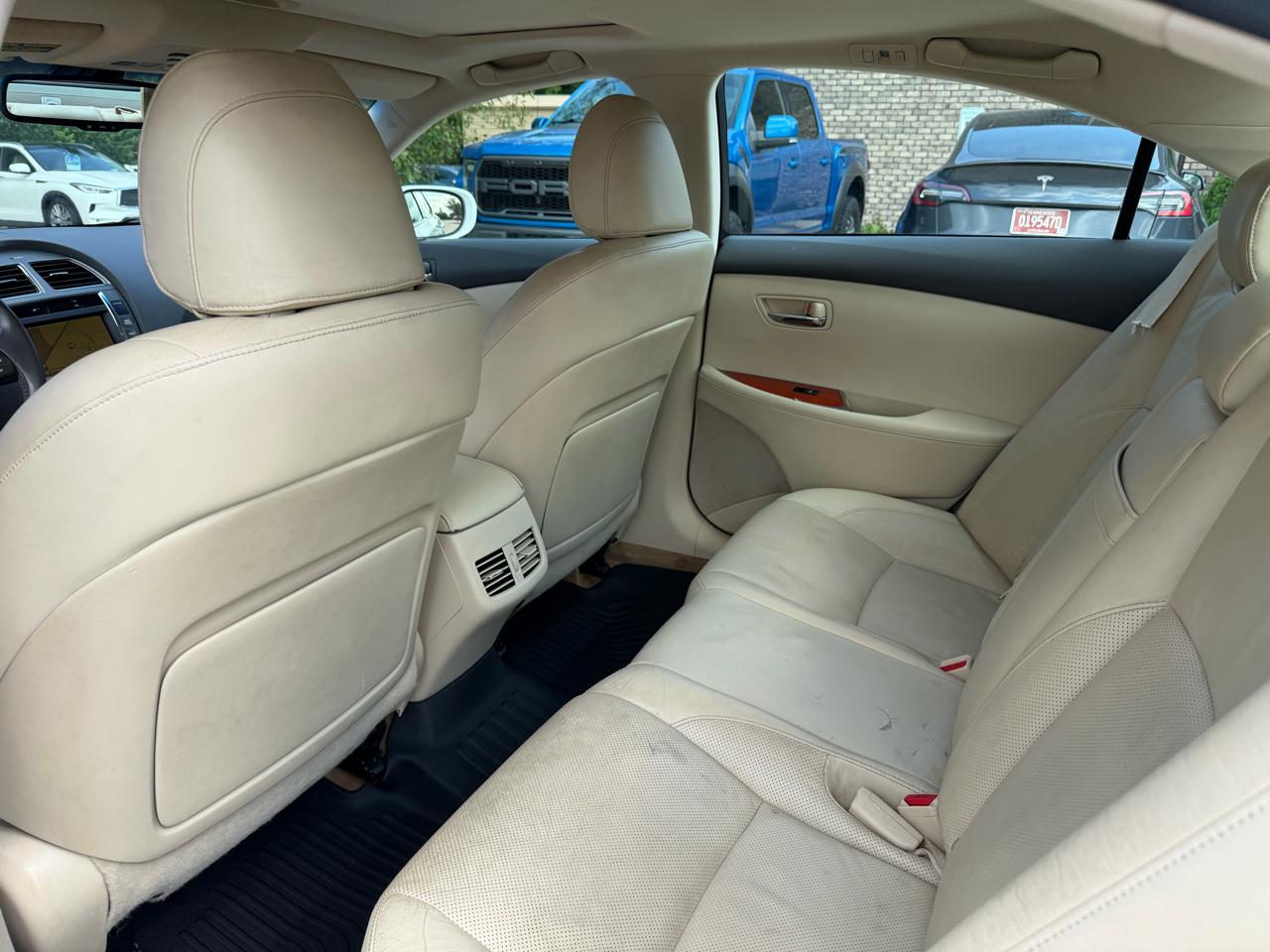 Lexus ES 350 4dr Sdn 2011