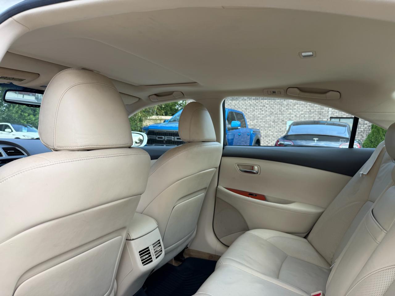 Lexus ES 350 4dr Sdn 2011