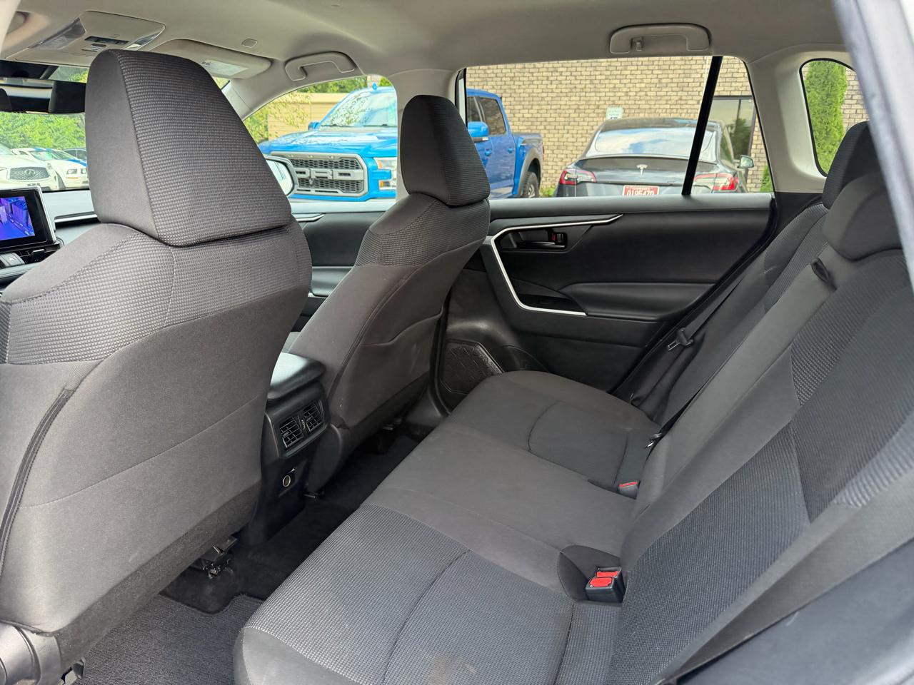 Toyota RAV4 LE AWD 2024