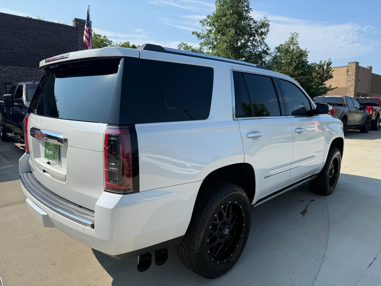 GMC Yukon 4WD 4dr Denali 2016