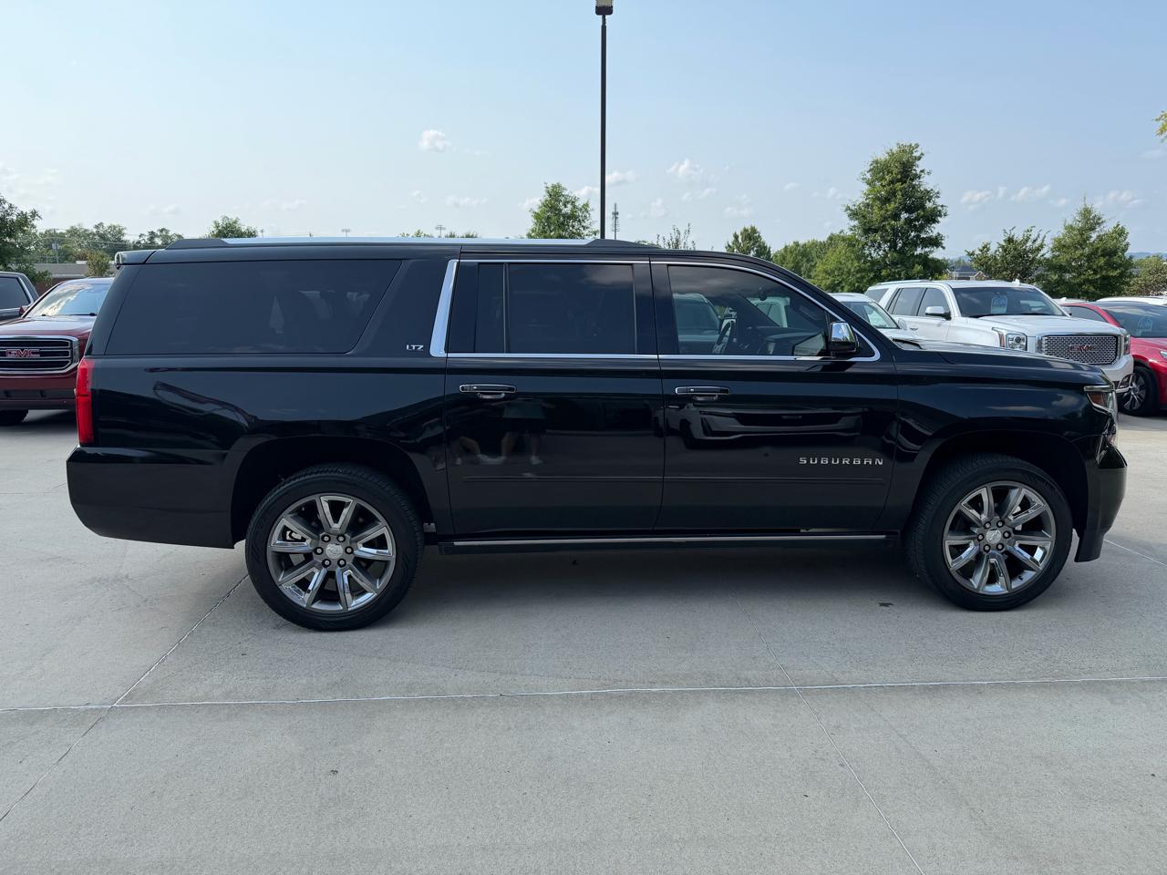 Chevrolet Suburban 2WD 4dr 1500 LTZ 2016