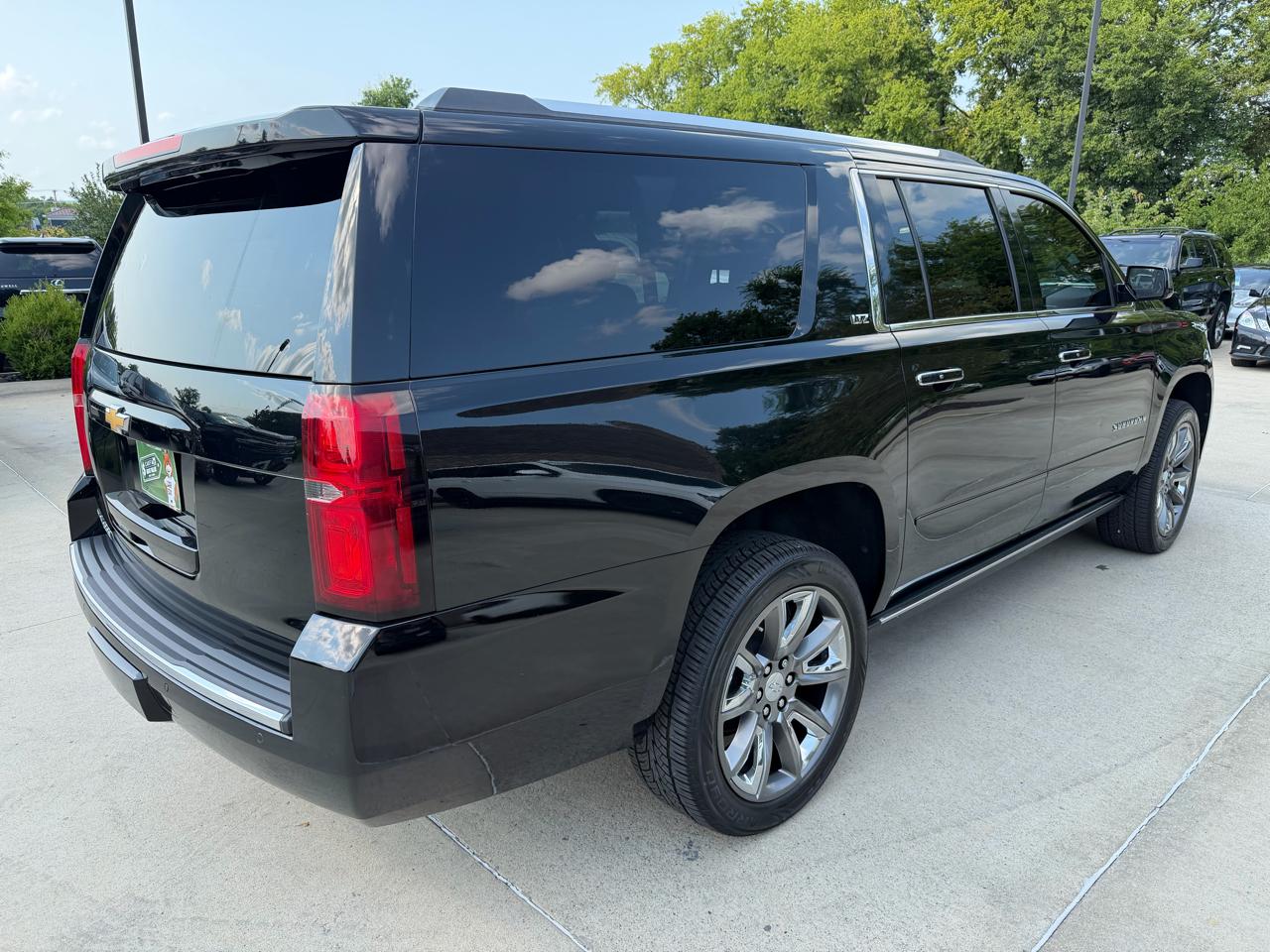 Chevrolet Suburban 2WD 4dr 1500 LTZ 2016