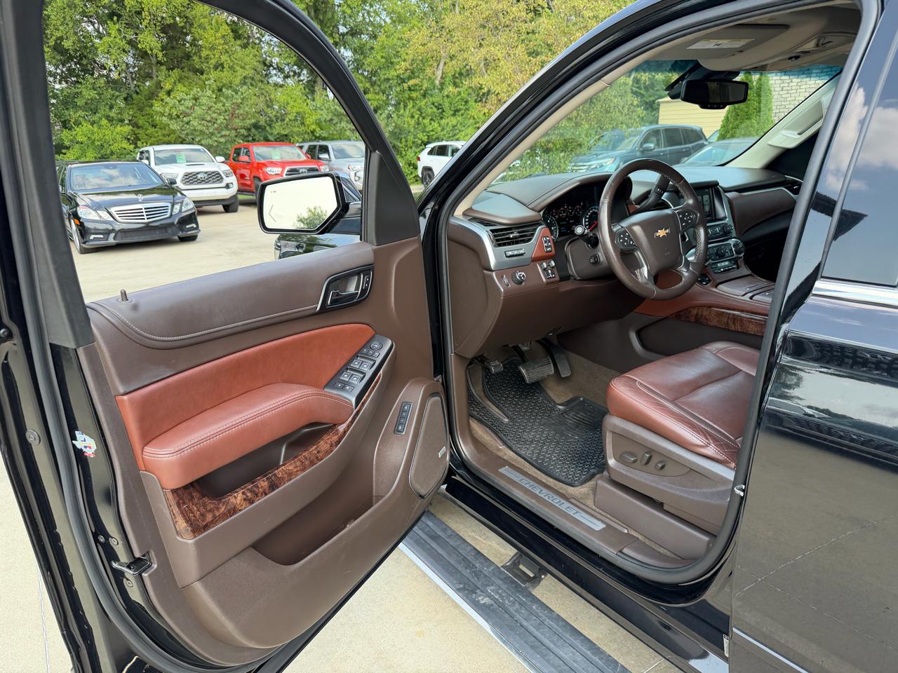 Chevrolet Suburban 2WD 4dr 1500 LTZ 2016