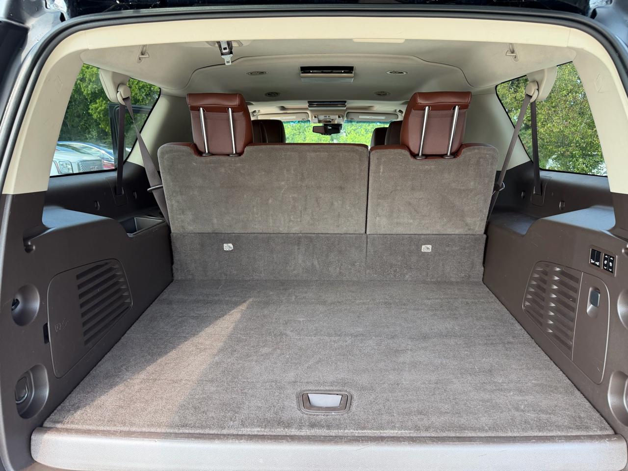 Chevrolet Suburban 2WD 4dr 1500 LTZ 2016