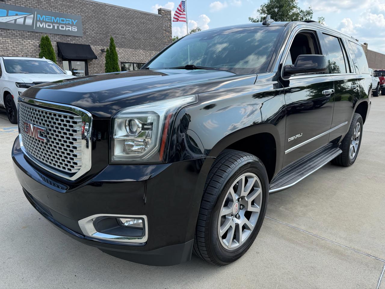 2017 GMC Yukon Denali RWD photo