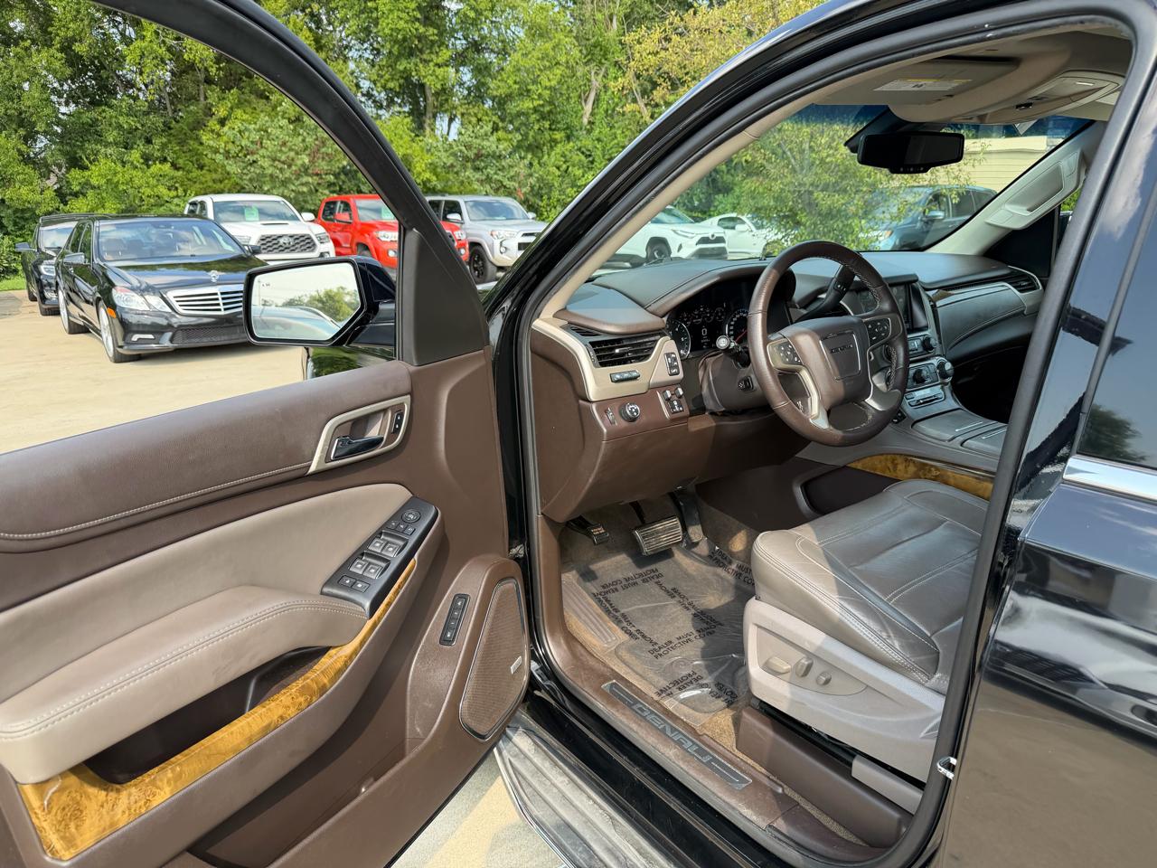 GMC Yukon 2WD 4dr Denali 2017