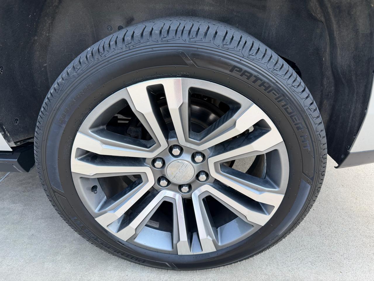 GMC Yukon 4WD 4dr Denali 2018