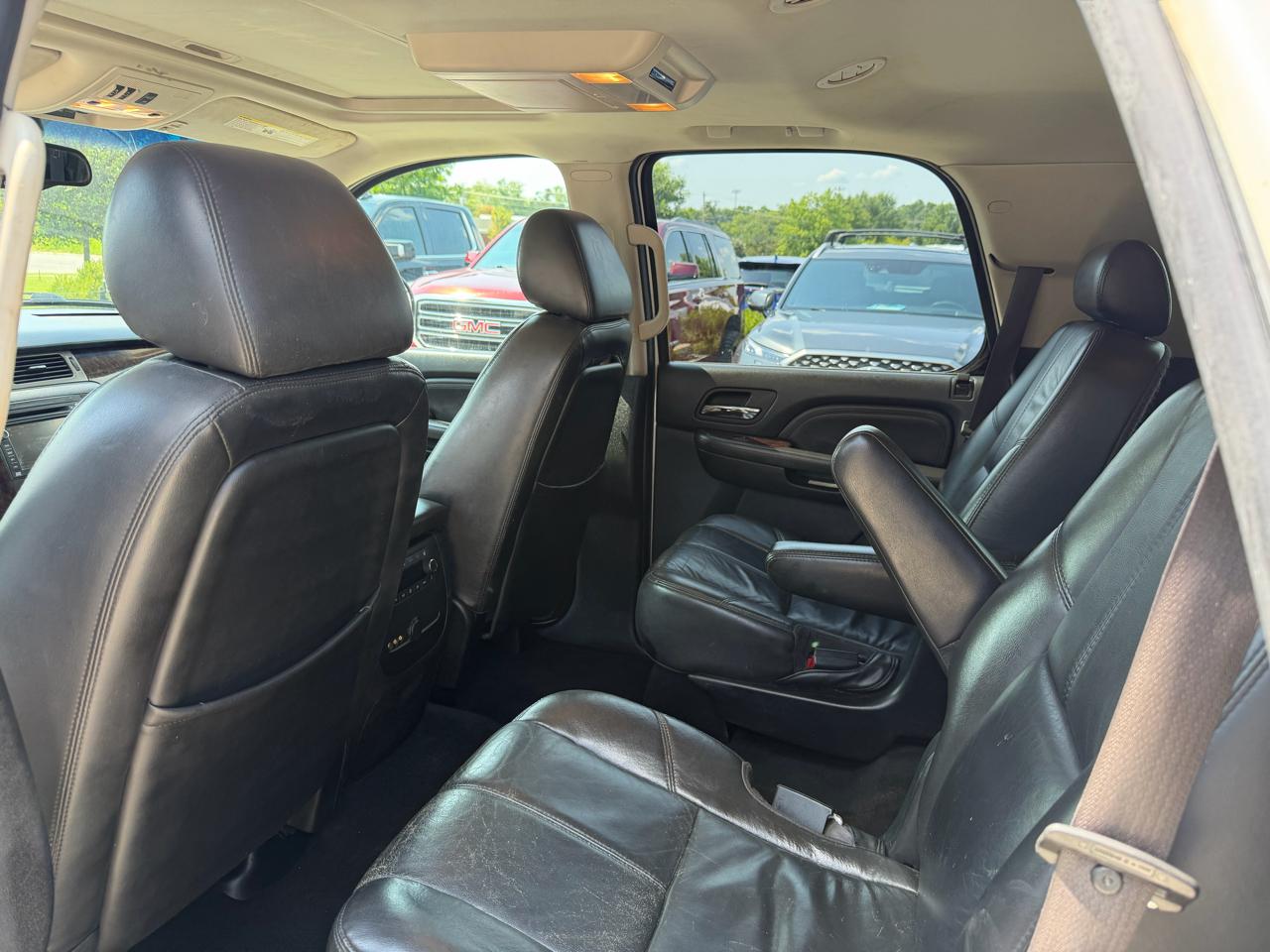 GMC Yukon Denali 2WD 4dr 2009