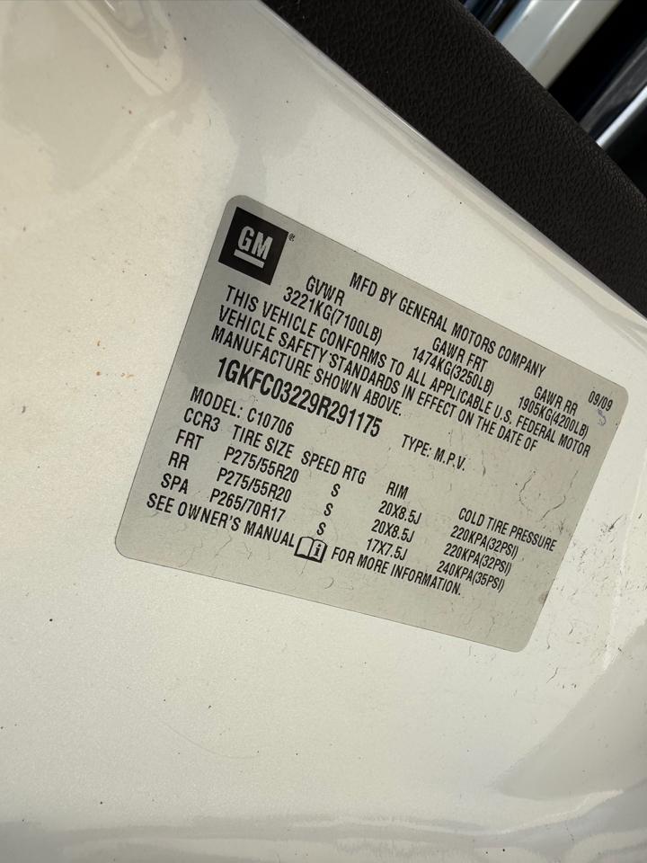 GMC Yukon Denali 2WD 4dr 2009