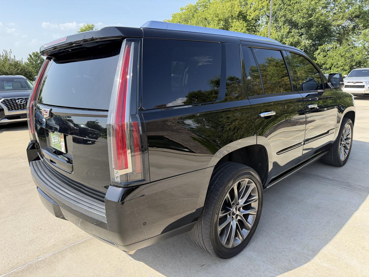 Cadillac Escalade 2WD 4dr Premium Luxury 2019