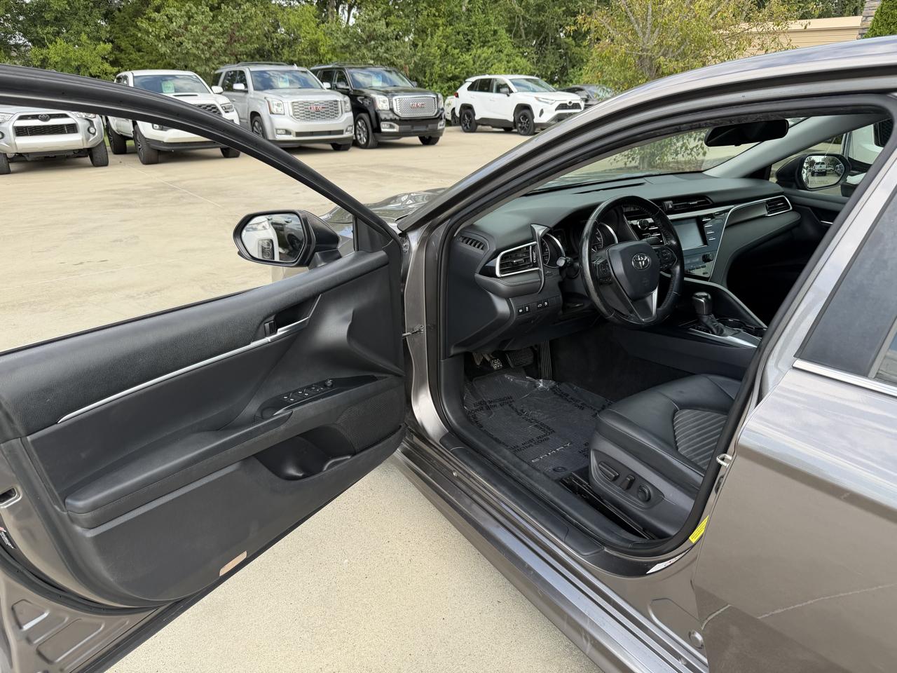 Toyota Camry  2018