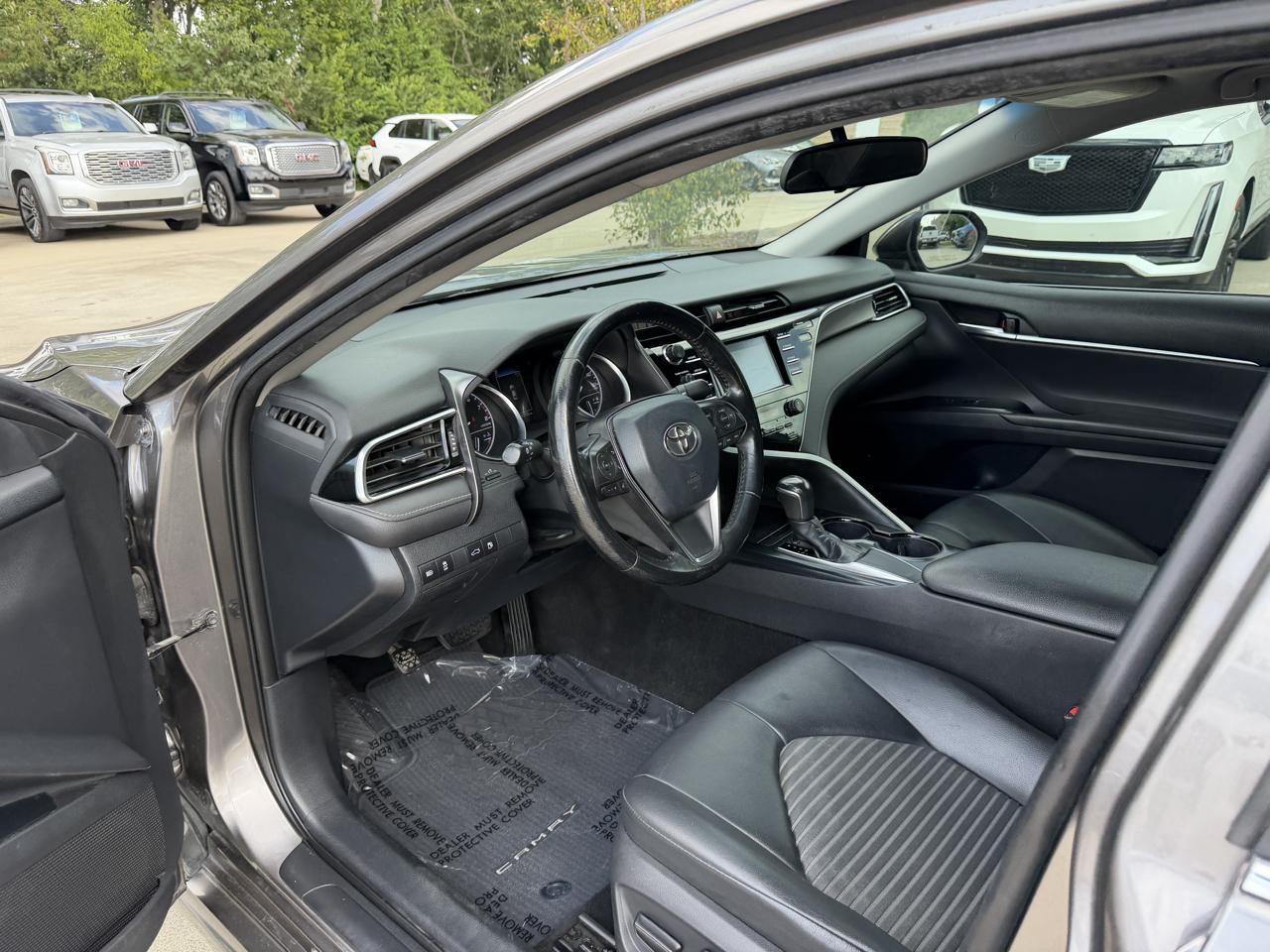 Toyota Camry  2018