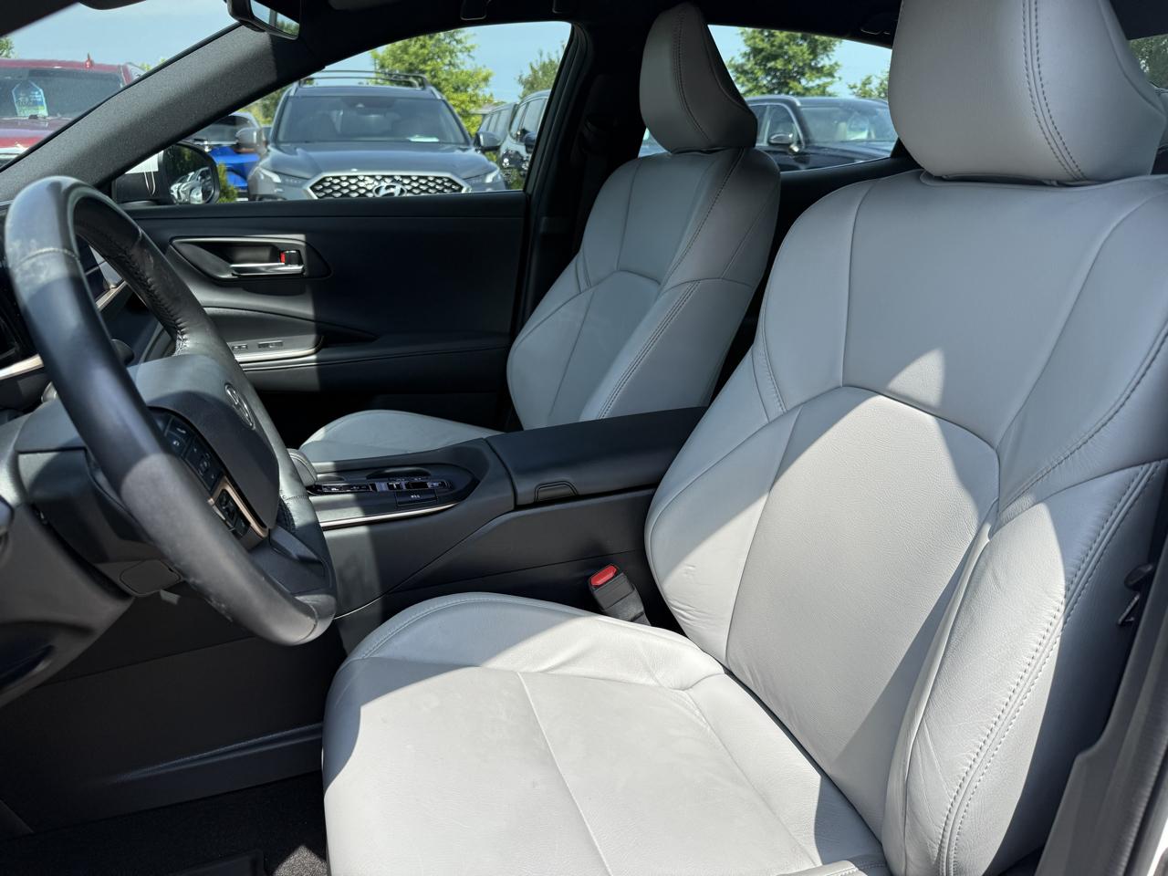 Toyota Crown Limited AWD (Natl) 2023