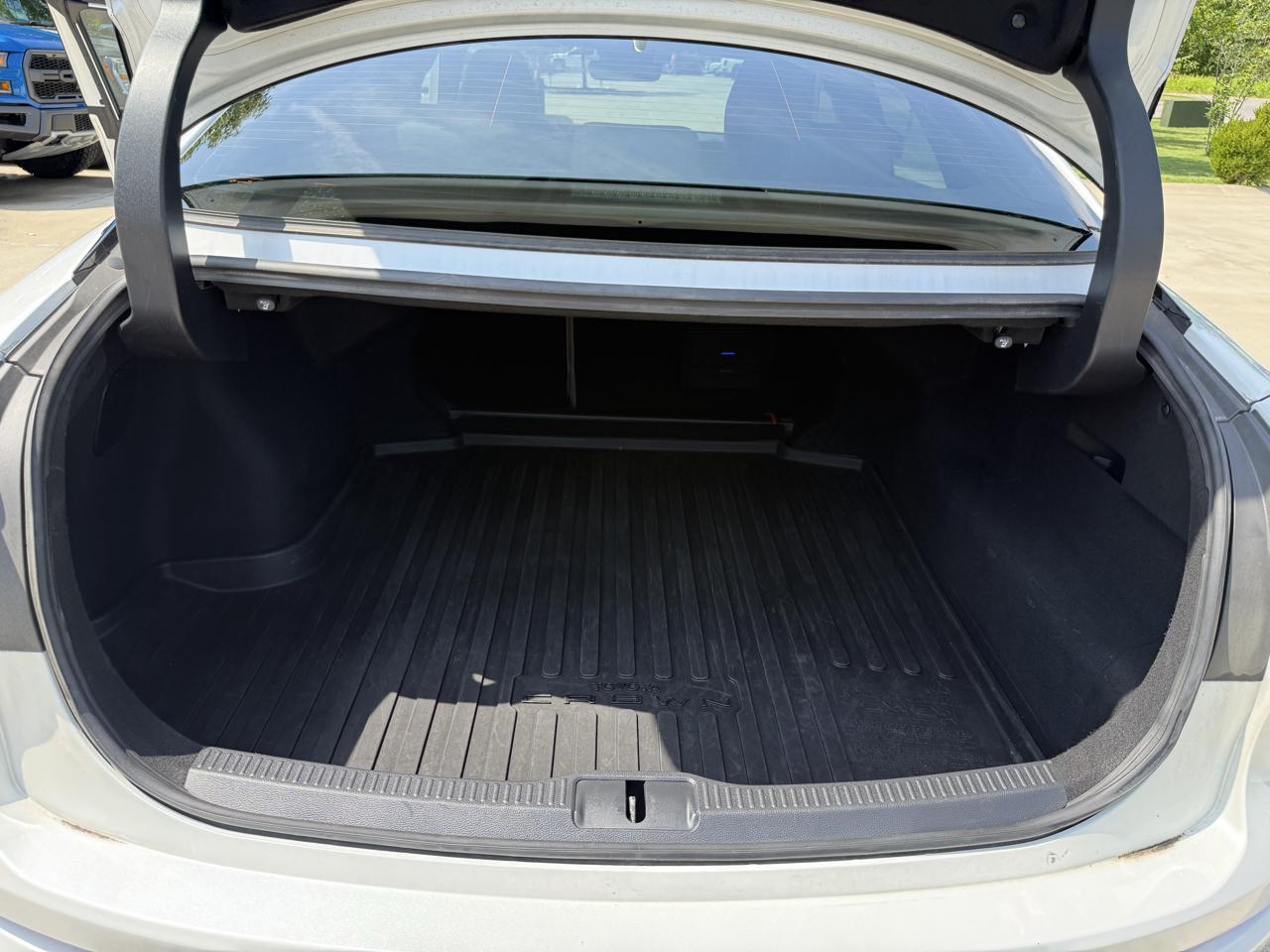 Toyota Crown Limited AWD (Natl) 2023