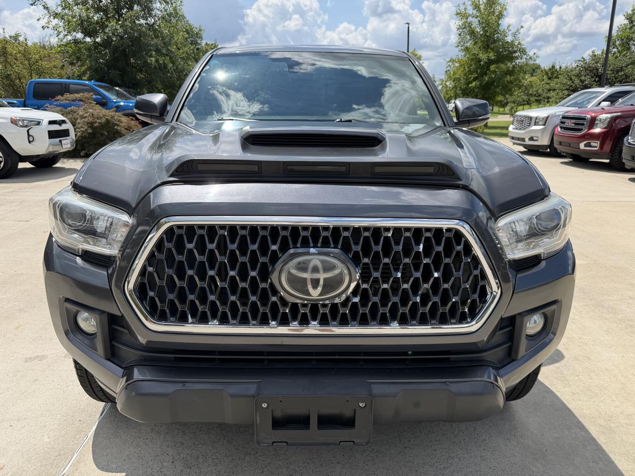 Toyota Tacoma 4WD  2019