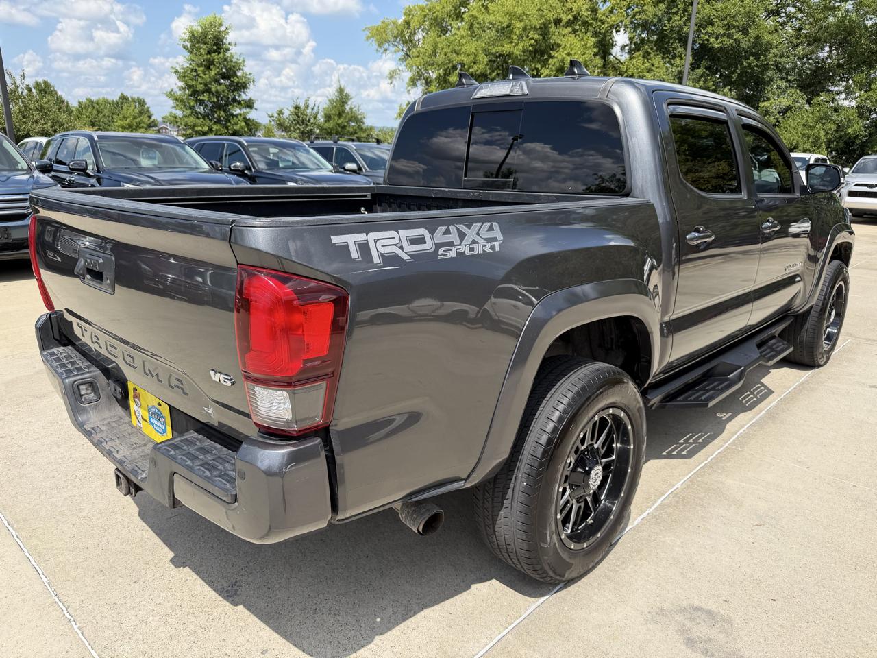 Toyota Tacoma 4WD  2019