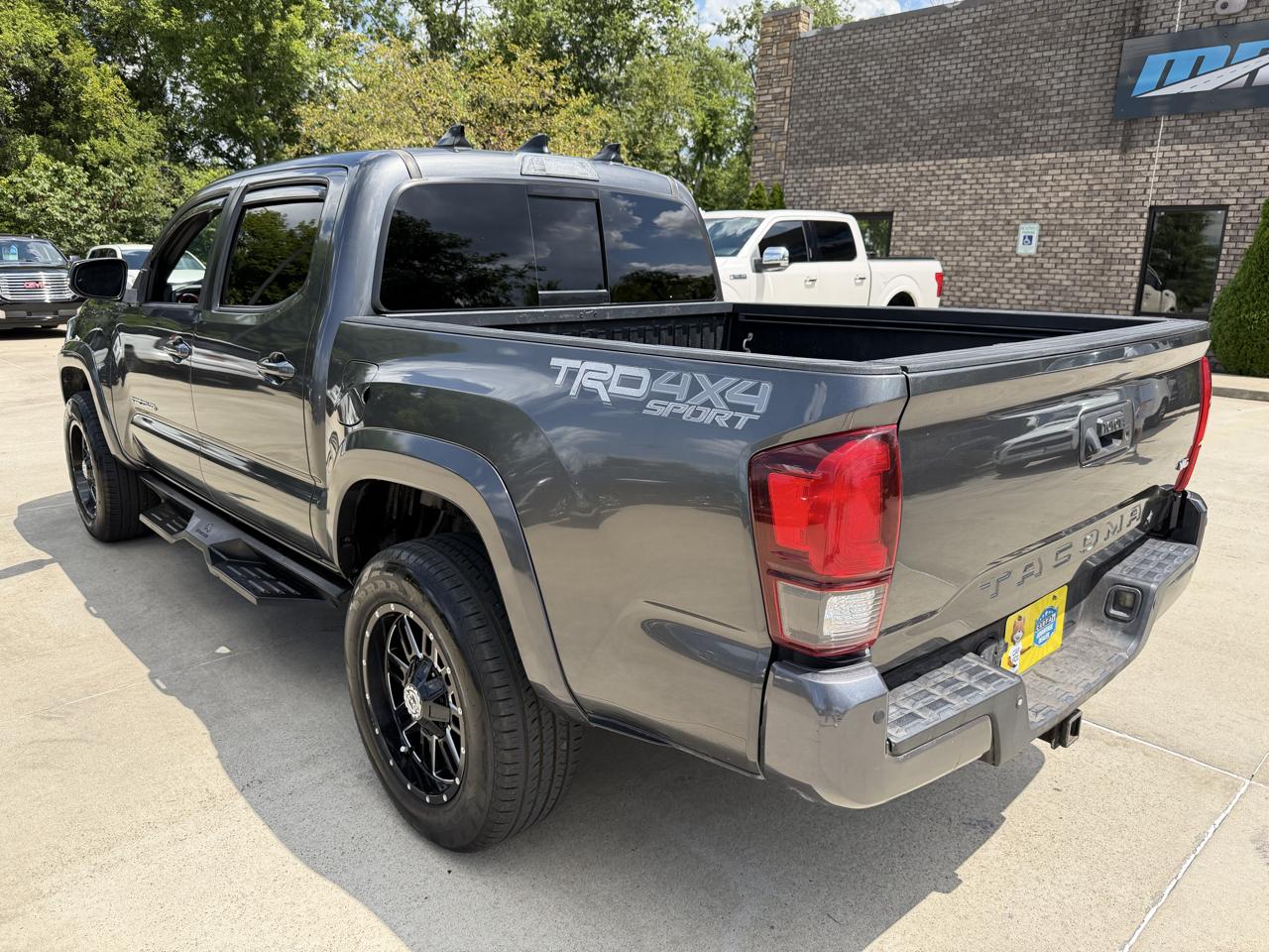 Toyota Tacoma 4WD  2019