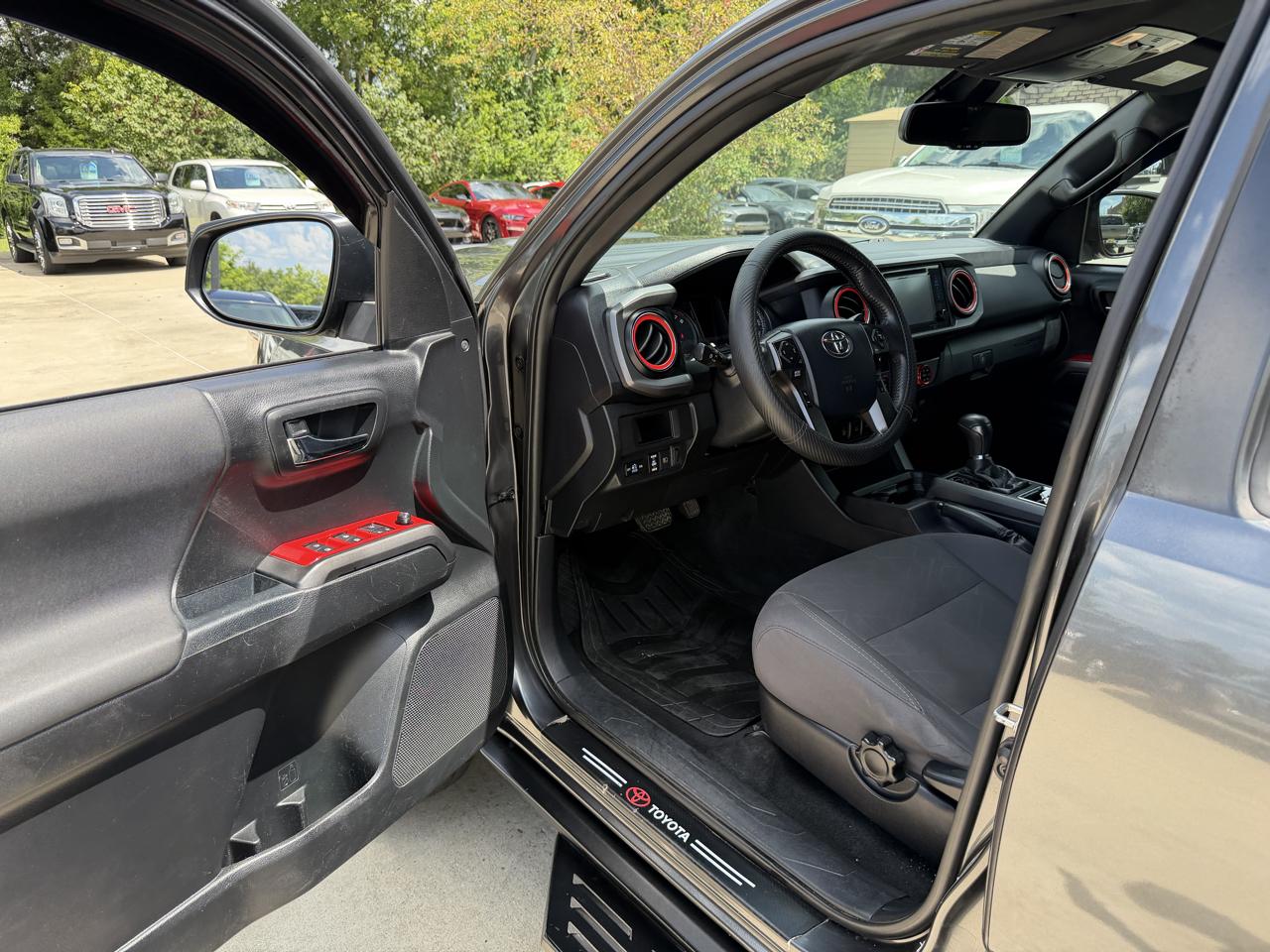 Toyota Tacoma 4WD  2019
