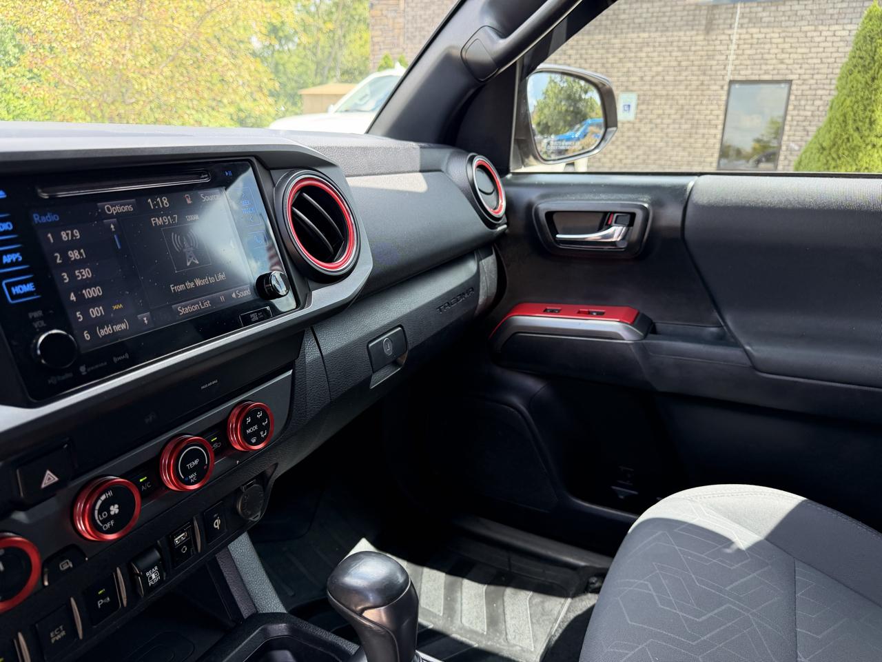 Toyota Tacoma 4WD  2019