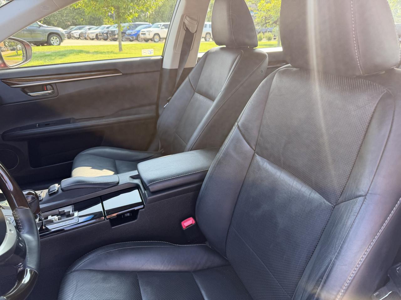 Lexus ES 350 4dr Sdn 2013