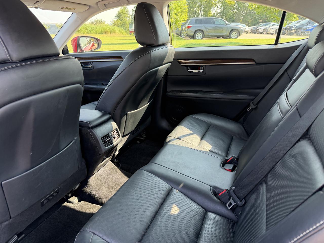 Lexus ES 350 4dr Sdn 2013
