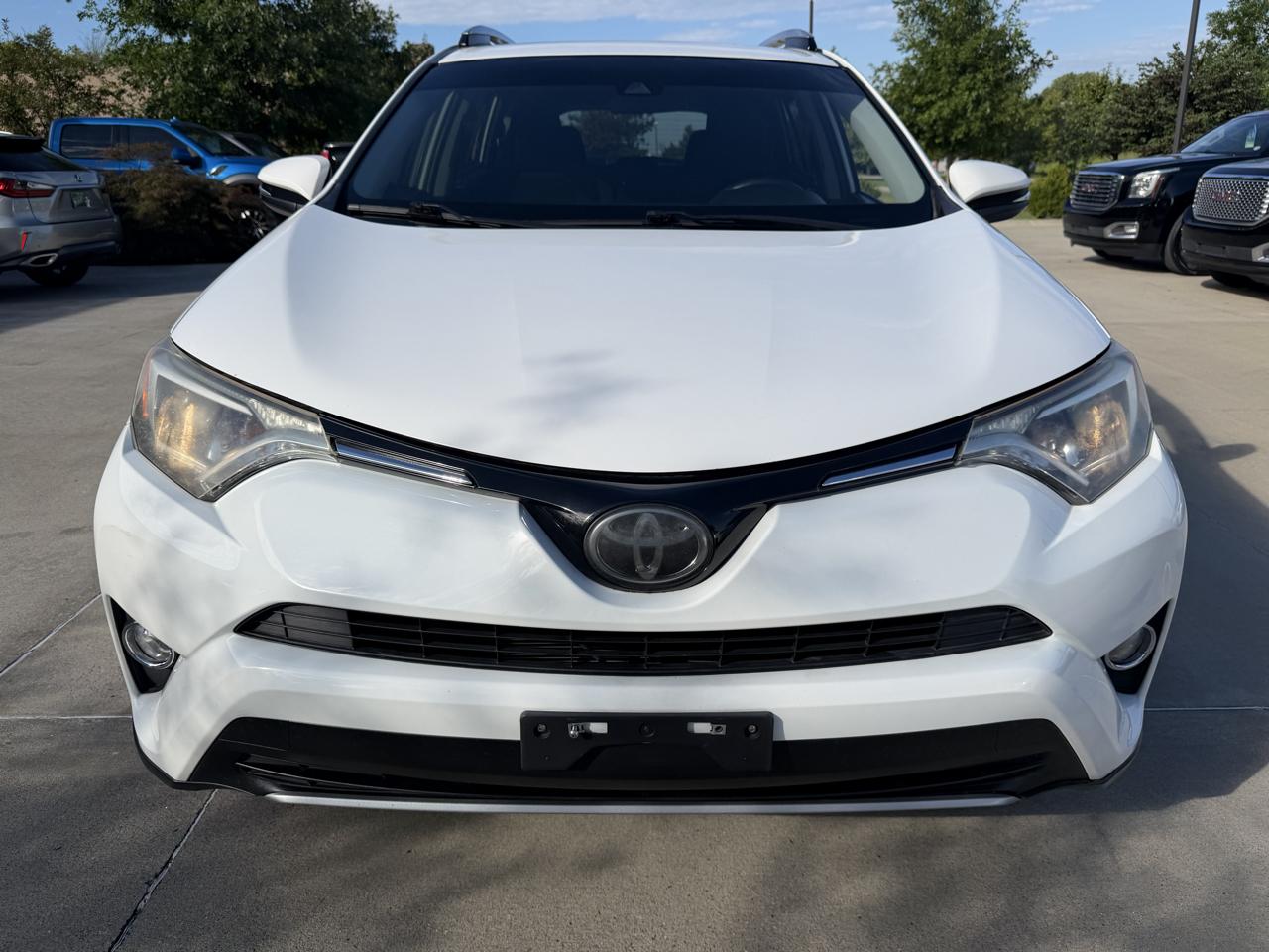 Toyota RAV4  2018