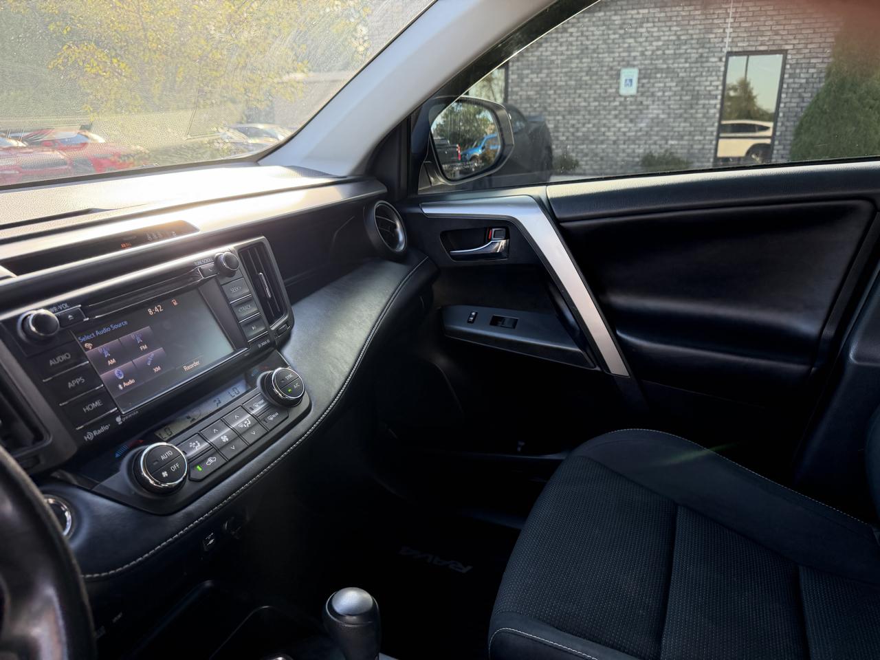 Toyota RAV4  2018