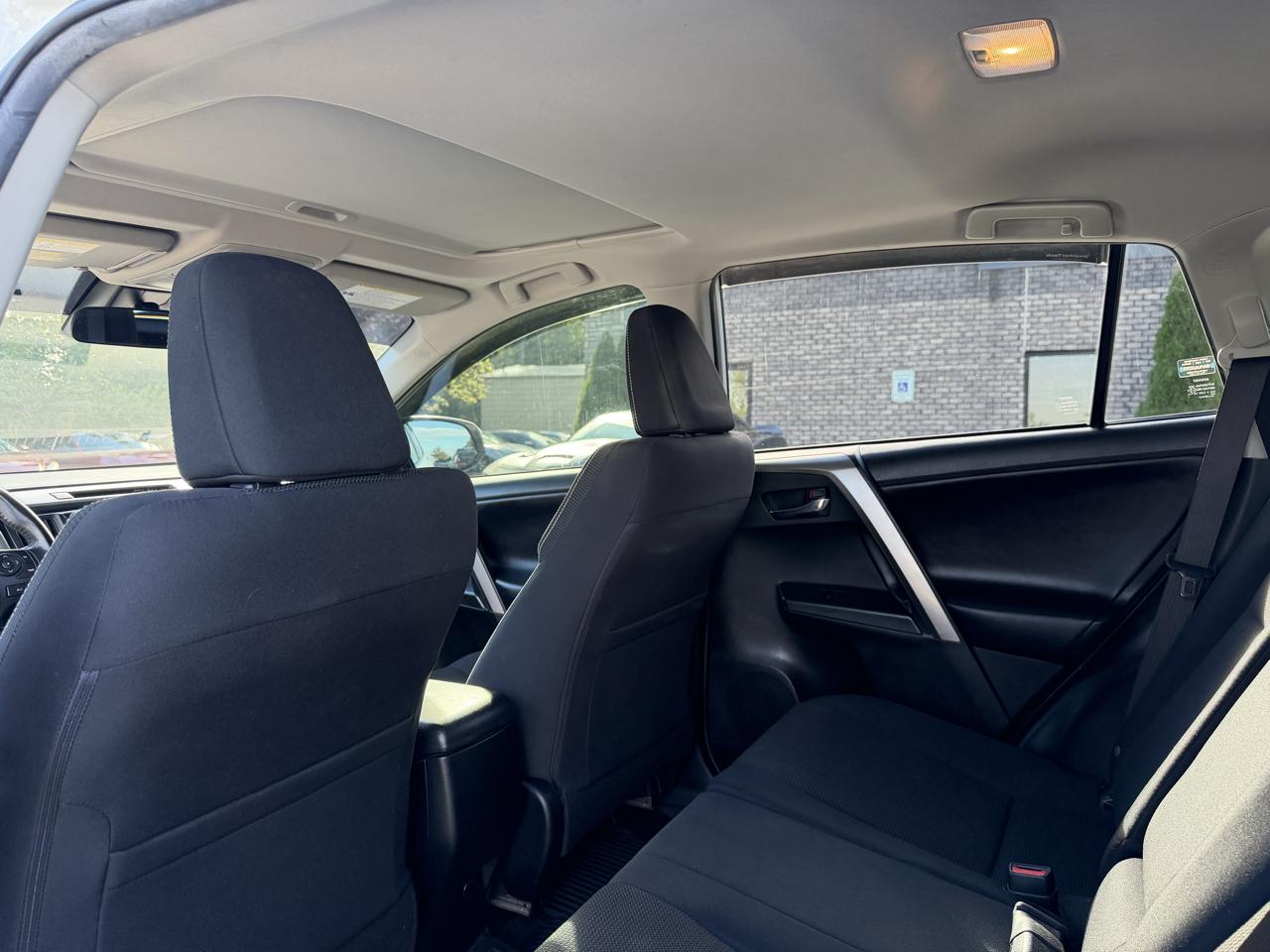 Toyota RAV4  2018