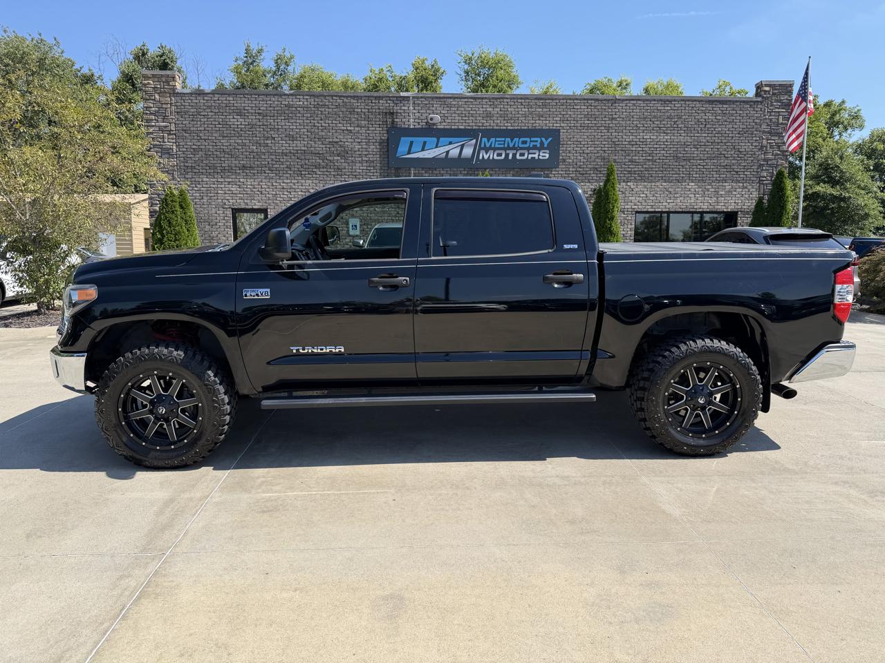 Toyota Tundra 4WD  2020
