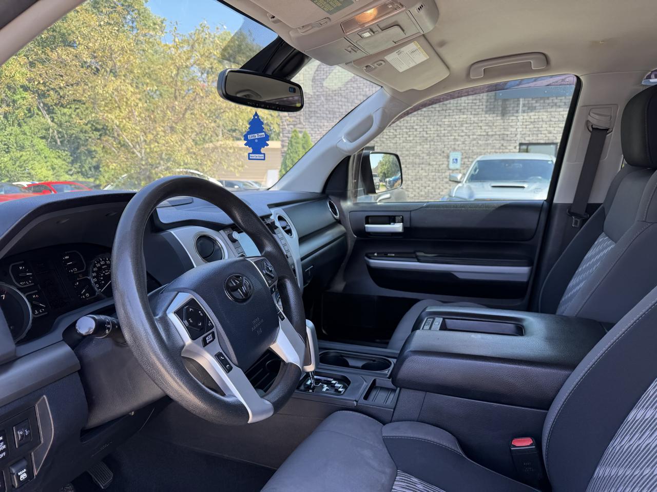 Toyota Tundra 4WD  2020