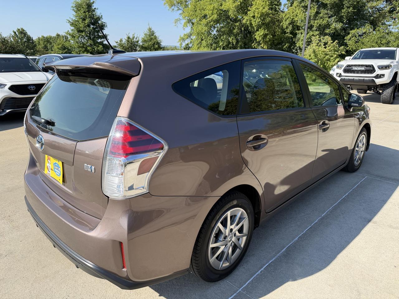 Toyota Prius V  2015