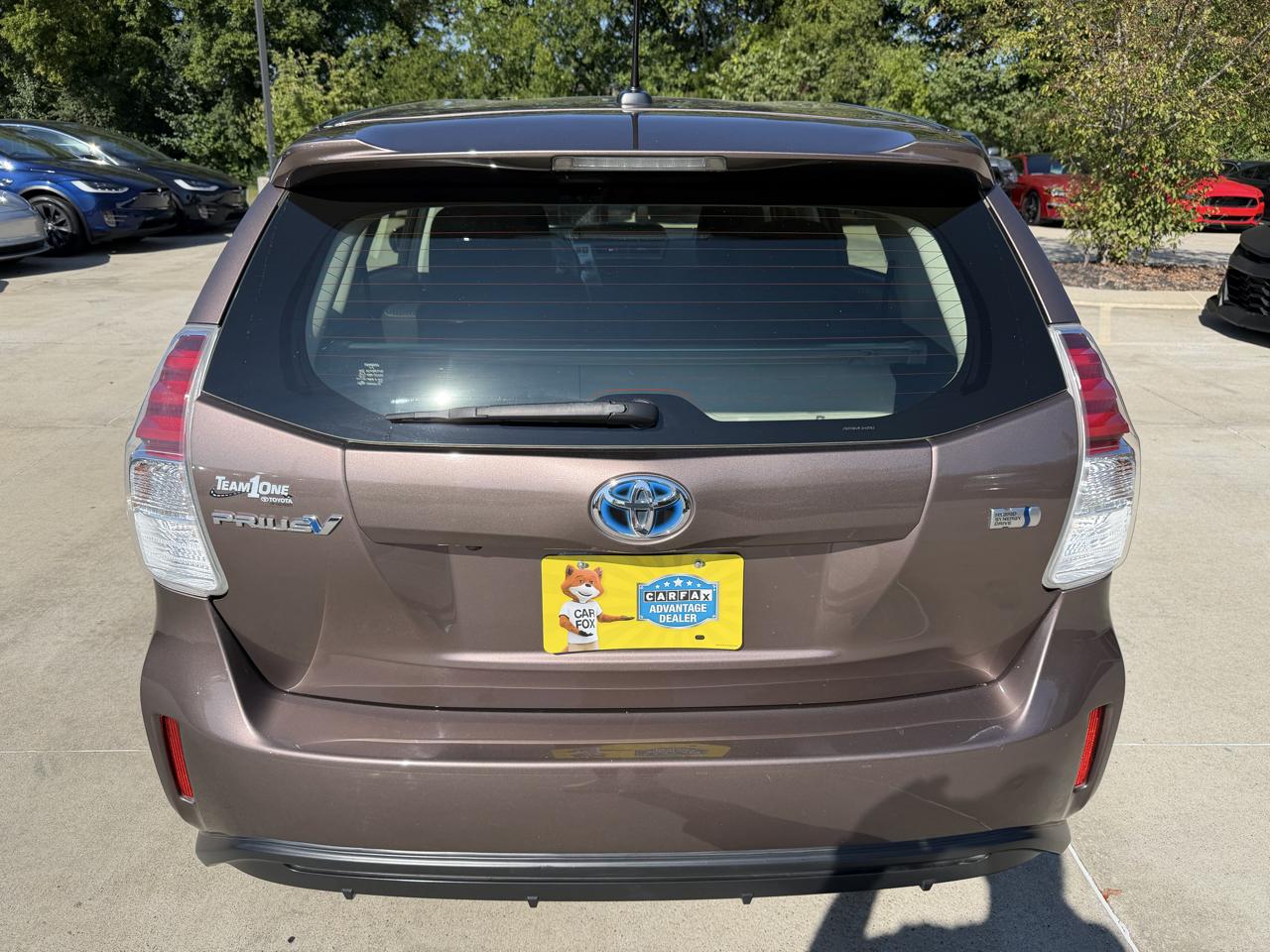 Toyota Prius V  2015
