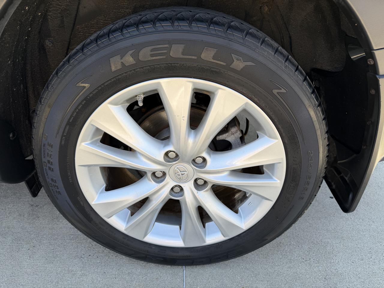 Toyota RAV4  2013