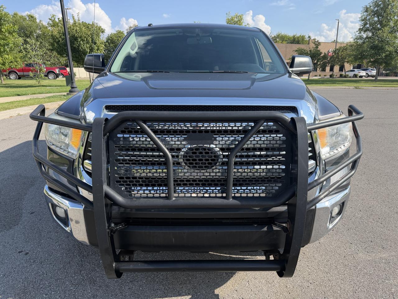 Toyota Tundra 4WD  2017