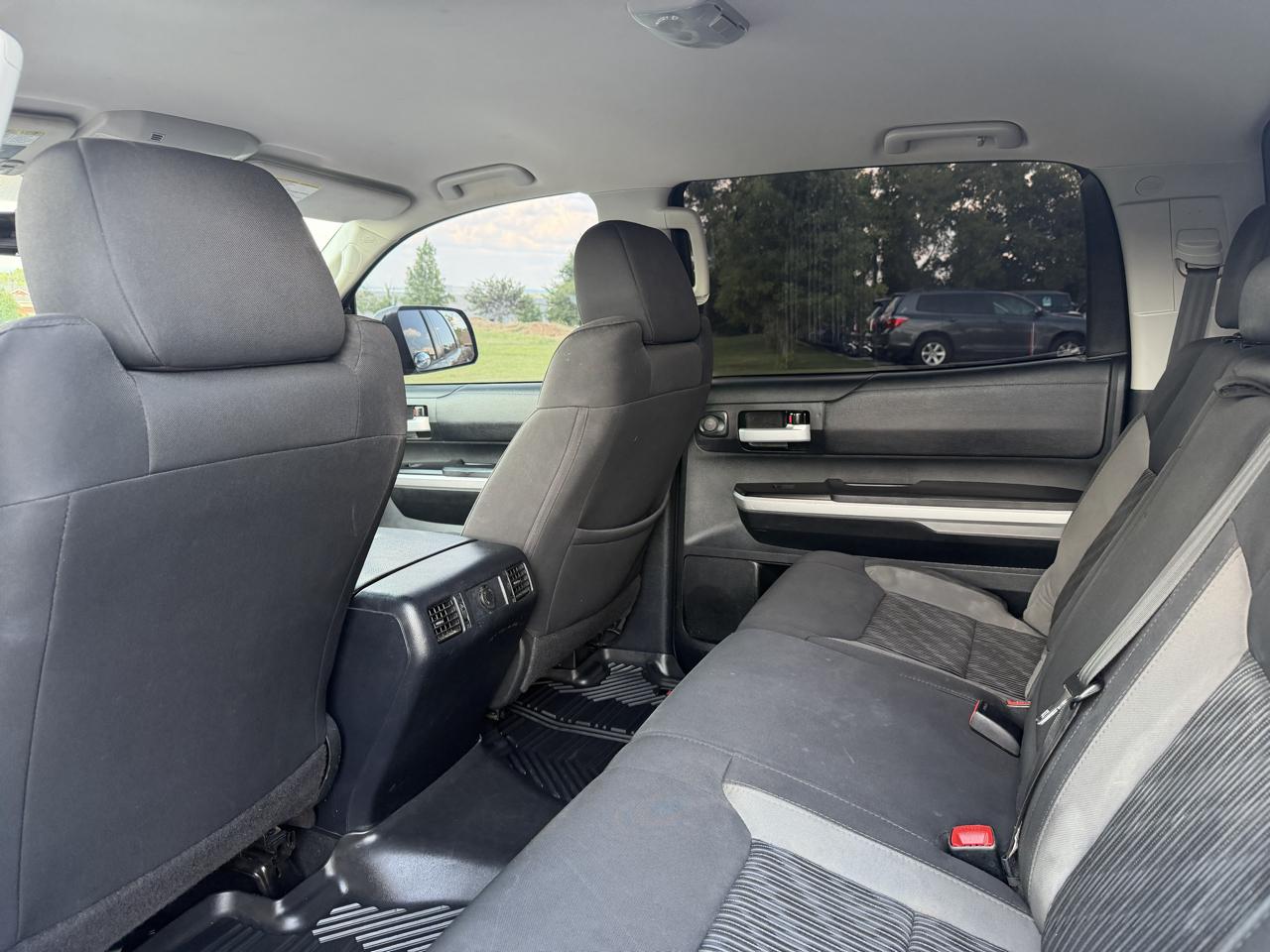 Toyota Tundra 4WD  2017