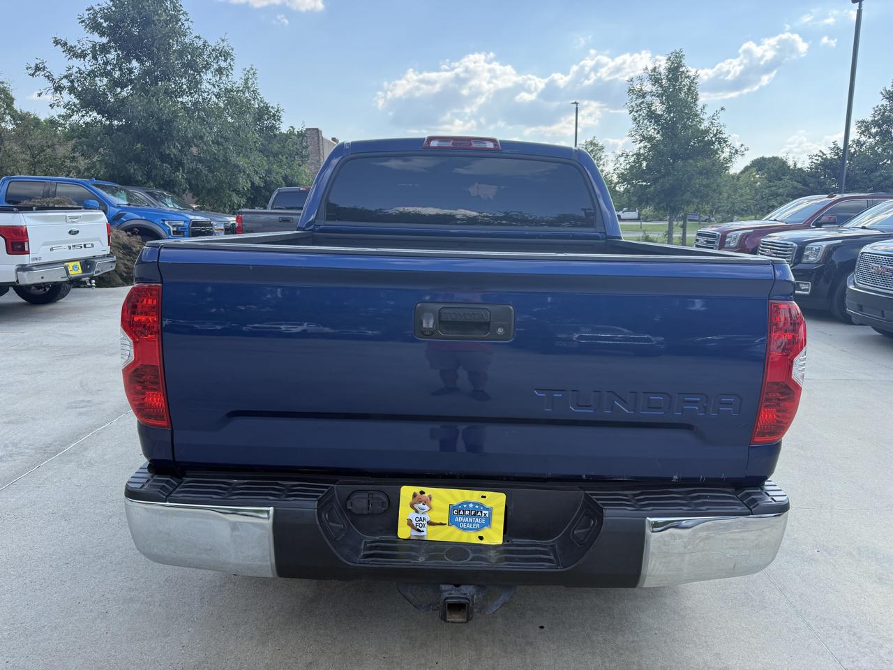 Toyota Tundra 2WD Truck CrewMax 5.7L V8 6-Spd AT SR5 (Natl) 2014