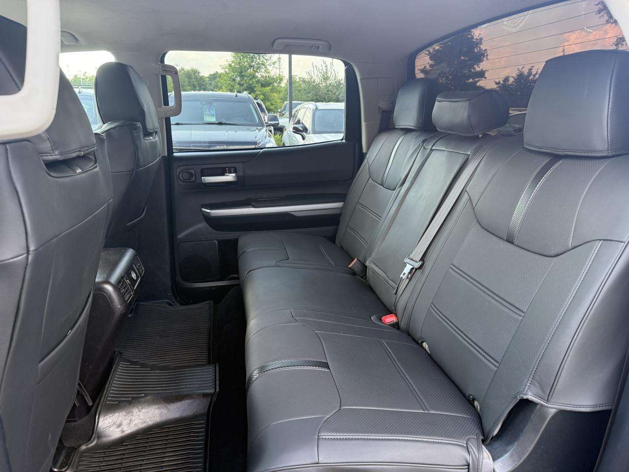 Toyota Tundra 2WD Truck CrewMax 5.7L V8 6-Spd AT SR5 (Natl) 2014