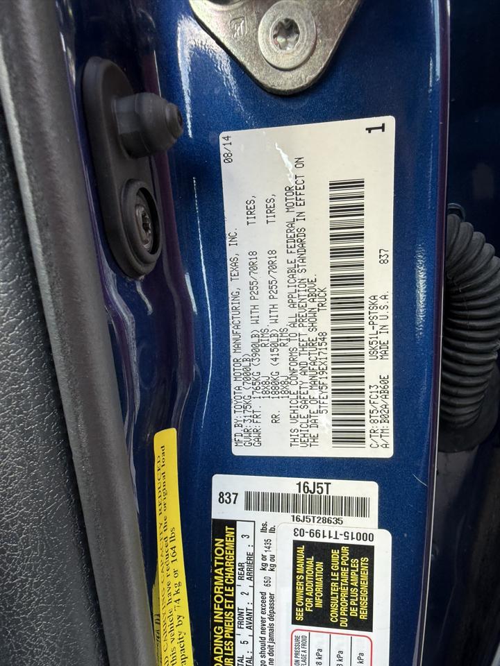 Toyota Tundra 2WD Truck CrewMax 5.7L V8 6-Spd AT SR5 (Natl) 2014