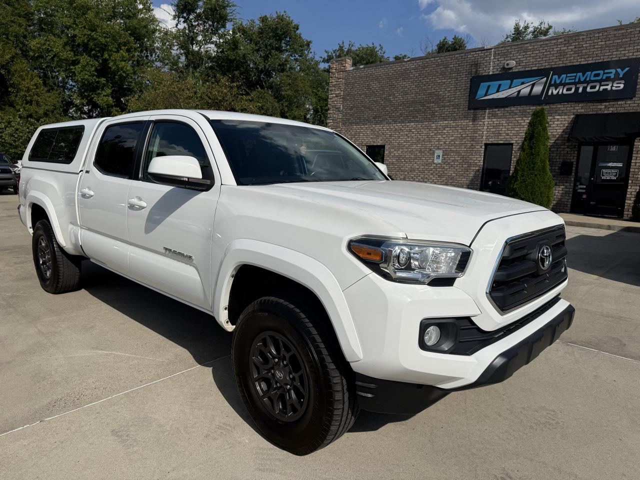 Toyota Tacoma TRD Sport Double Cab 6' Bed V6 4x2 AT (Natl) 2017