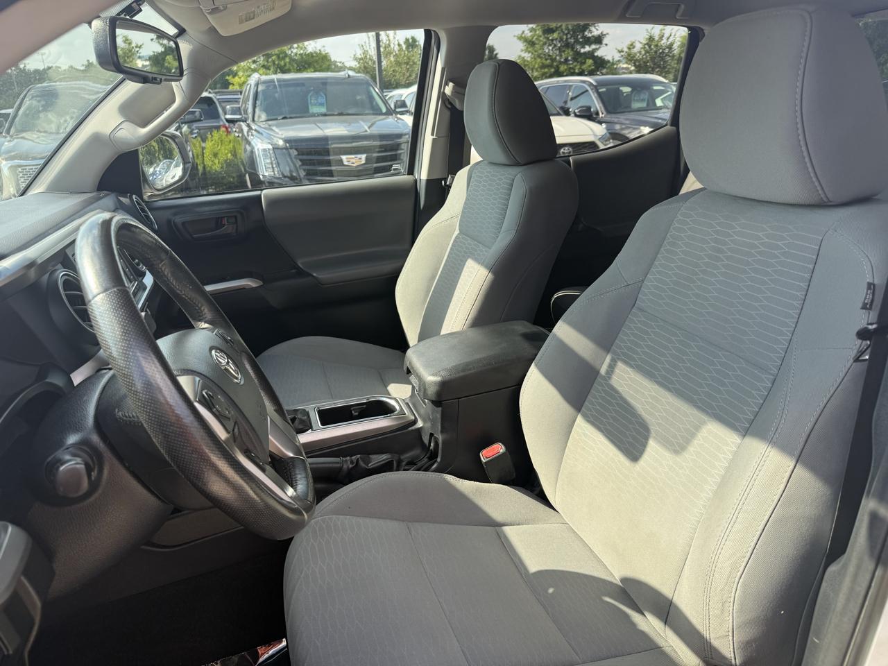 Toyota Tacoma TRD Sport Double Cab 6' Bed V6 4x2 AT (Natl) 2017
